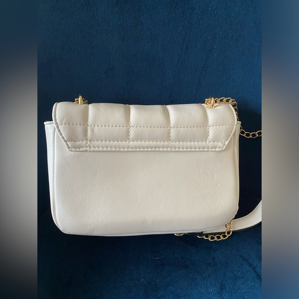 White quilted and studded flap bag - Picture 3 of 7
